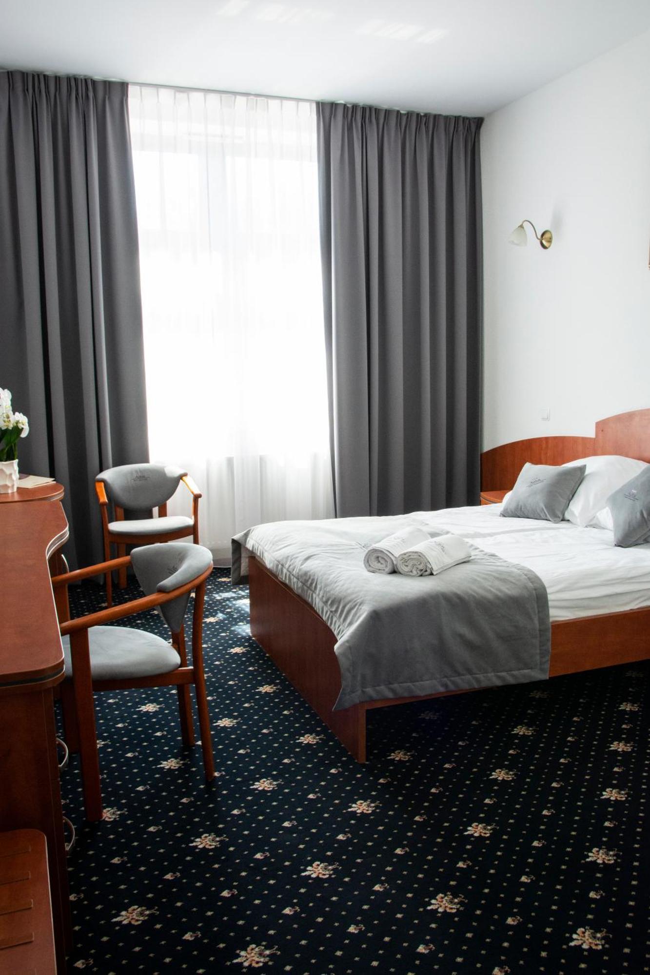 Hotel Restauracja Autos Solec Kujawski Extérieur photo